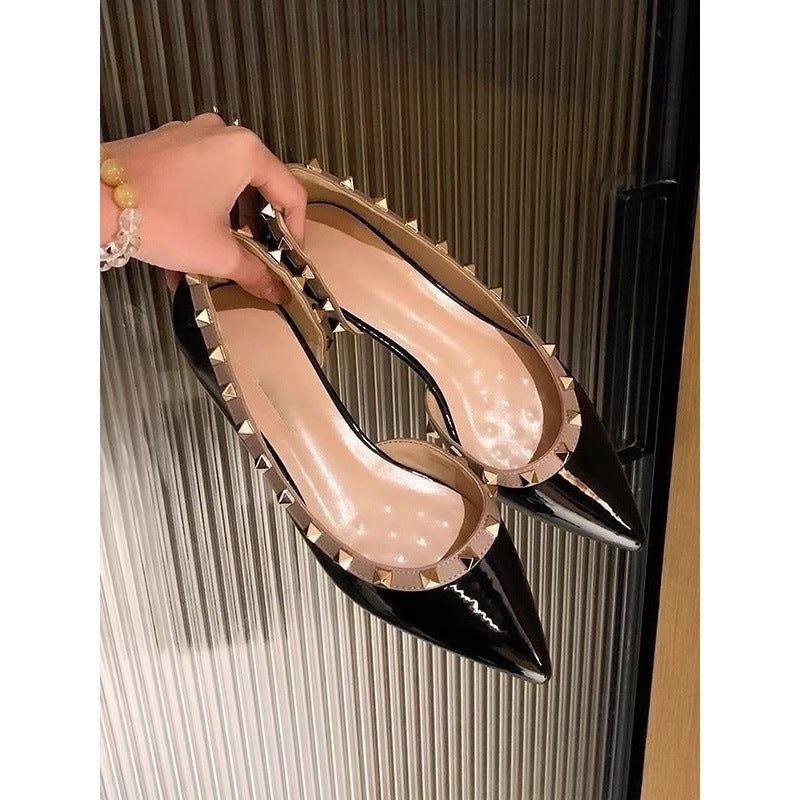Damen spitze Pumps mit dekorativen Nieten EB