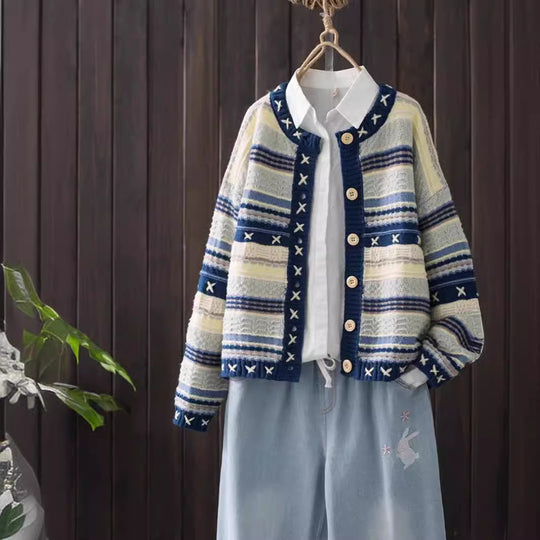 Damen Gemusterter Strickcardigan mit dekorativen Knöpfen und tiefen Taschen EB