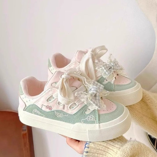 Damen Sneakers mit verspieltem Design und dekorativen Schleifen EB