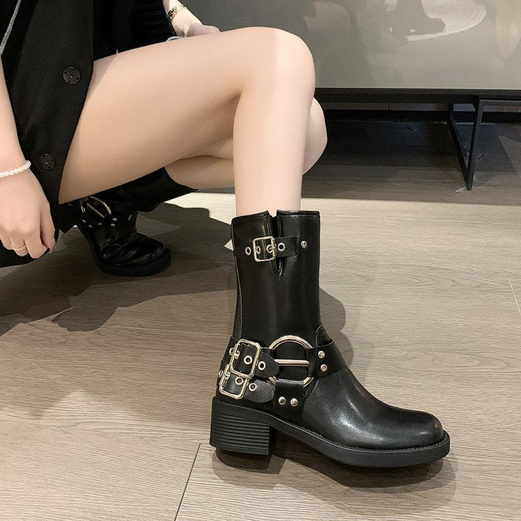 Damen Boots mit modischem Schnallen-Detail und robustem Blockabsatz EB