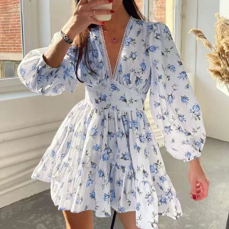 Damen Boho-florales Minikleid mit V-Ausschnitt und Puffärmeln EB