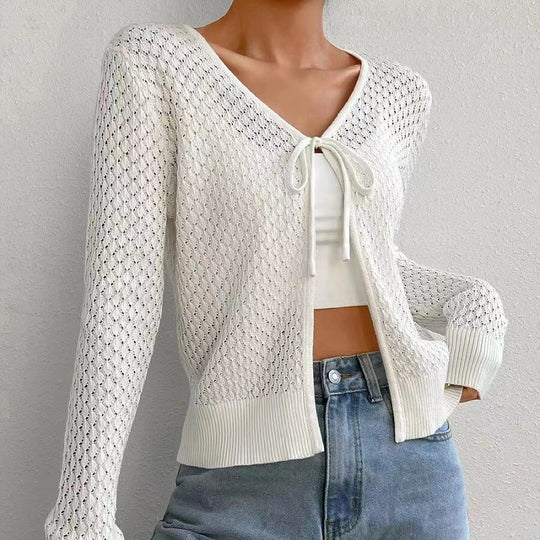 Damen Strickjacke mit tiefer V-Öffnung und zartem Lochmuster EB