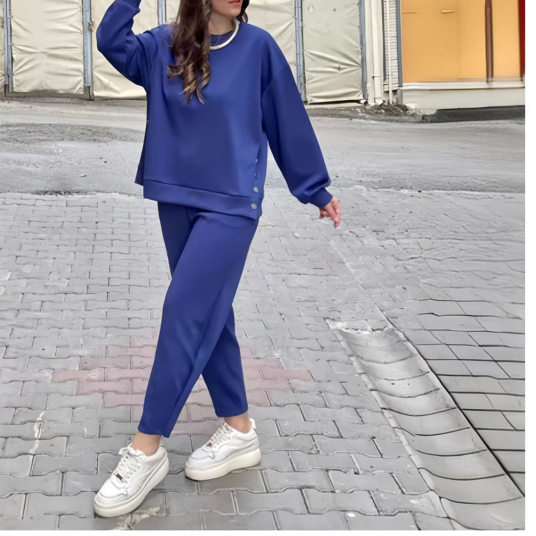 Damen lässiges Sport-Ensemble mit elegantem Schnitt und dekorativen Knöpfen EB