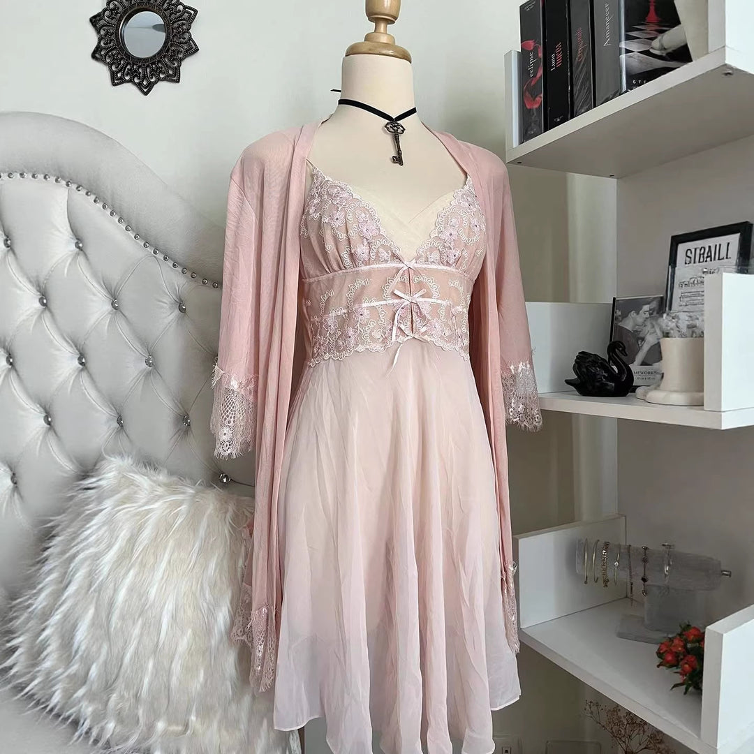 Damen Elegantes Nachthemd mit Spitzenverzierungen EB