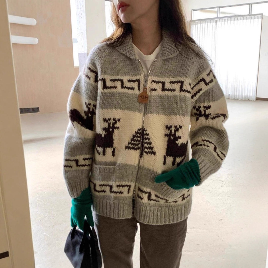 Damen Strickjacke mit auffälligem Rentier-Muster und hochwertiger Verarbeitung EB