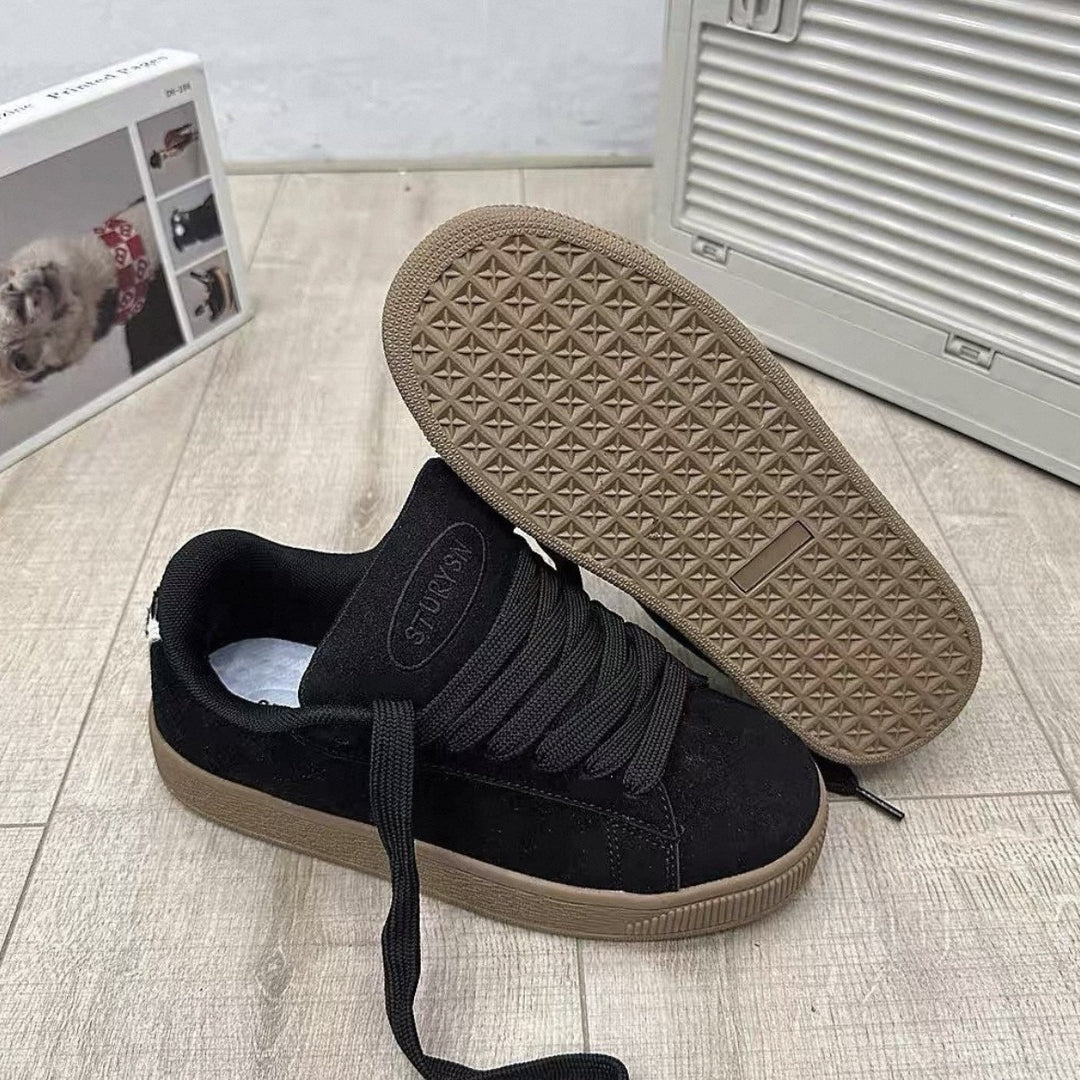 Damen Sneaker aus weichem Wildleder mit rutschfester Sohle EB