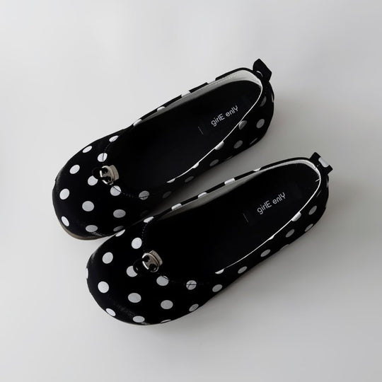 Damen Slipper mit modischen Punkten und komfortabler Sohle EB