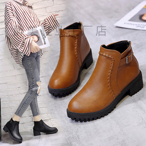 Damen nan klassische knöchelhohe Ankle-Boots aus synthetischem Leder mit robuster Profilsohle und Ziergurt EB