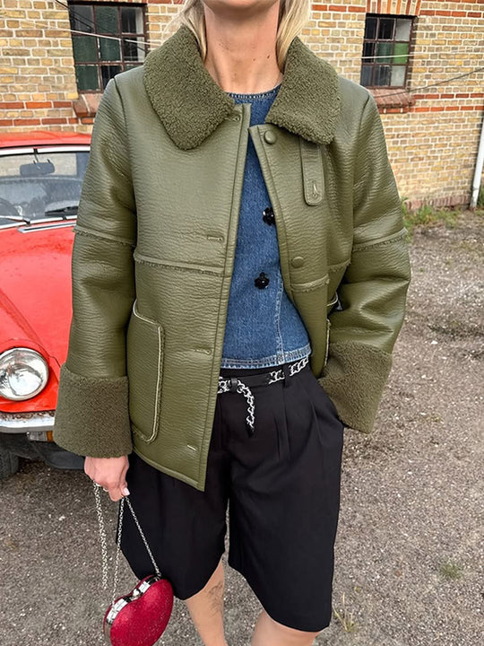 Damen Kunstlederjacke mit flauschigem Kragen und praktischen Taschen EB