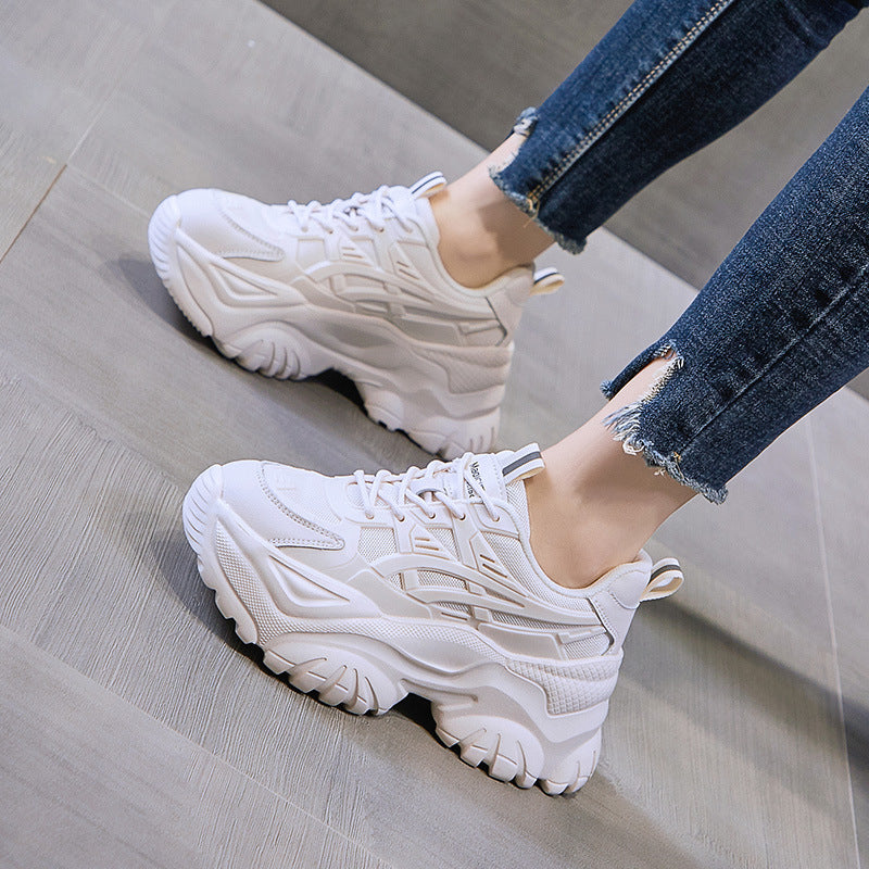 Damen Chunky Sneakers mit innovativem Dämpfungssystem und robustem Profil EB
