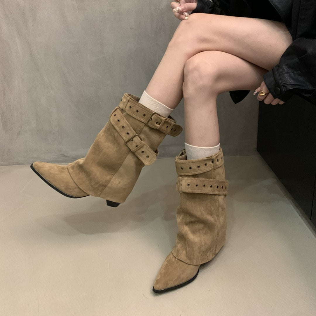 Damen Stiefel mit modischer Schnallenverzierung und schickem Cut-Out EB