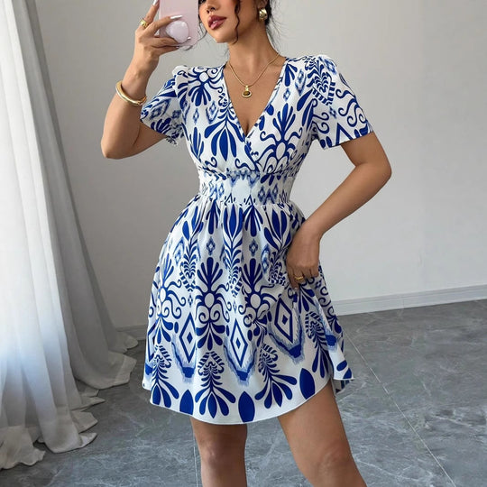 Damen Minikleid mit verspieltem A-Linien Schnitt und floralen Mustern EB