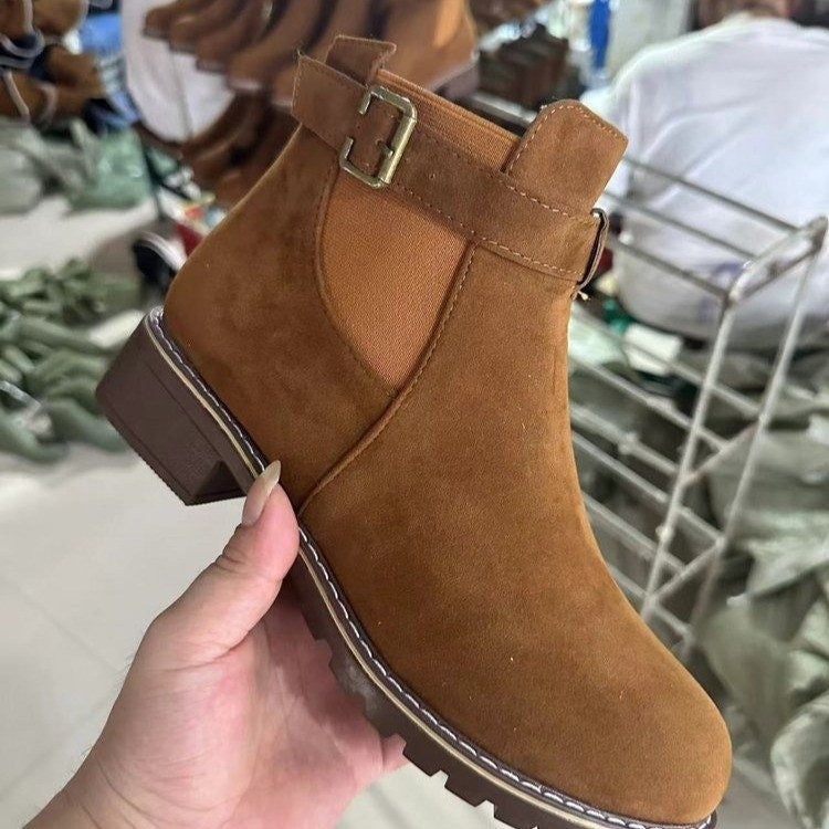 Damen Wildleder-Optik Chelsea-Stiefelette mit dekorativem Schnallenriemen, elastischem Einsatz und grober Profilsohle EB