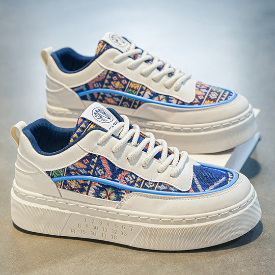 Damen Sneakers mit ikonischem Muster und keilförmiger Sohle EB