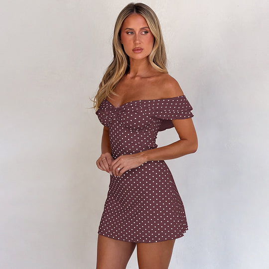 Damen Verspieltes Polka-Dot Cocktailkleid mit Schulterfreiem Design und Rüschendetails EB