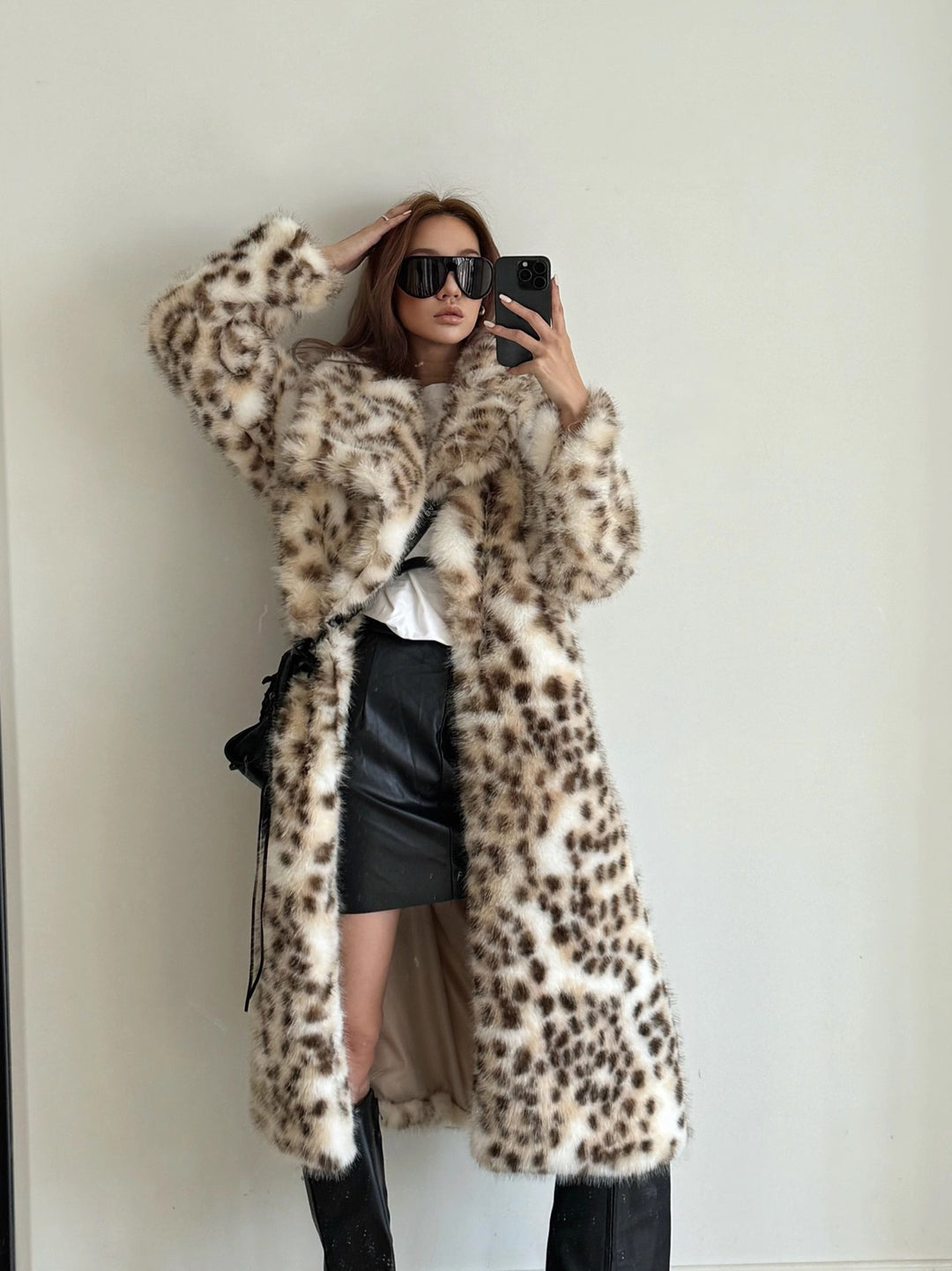 Damen Eleganter Kunstfellmantel mit animalischem Muster EB