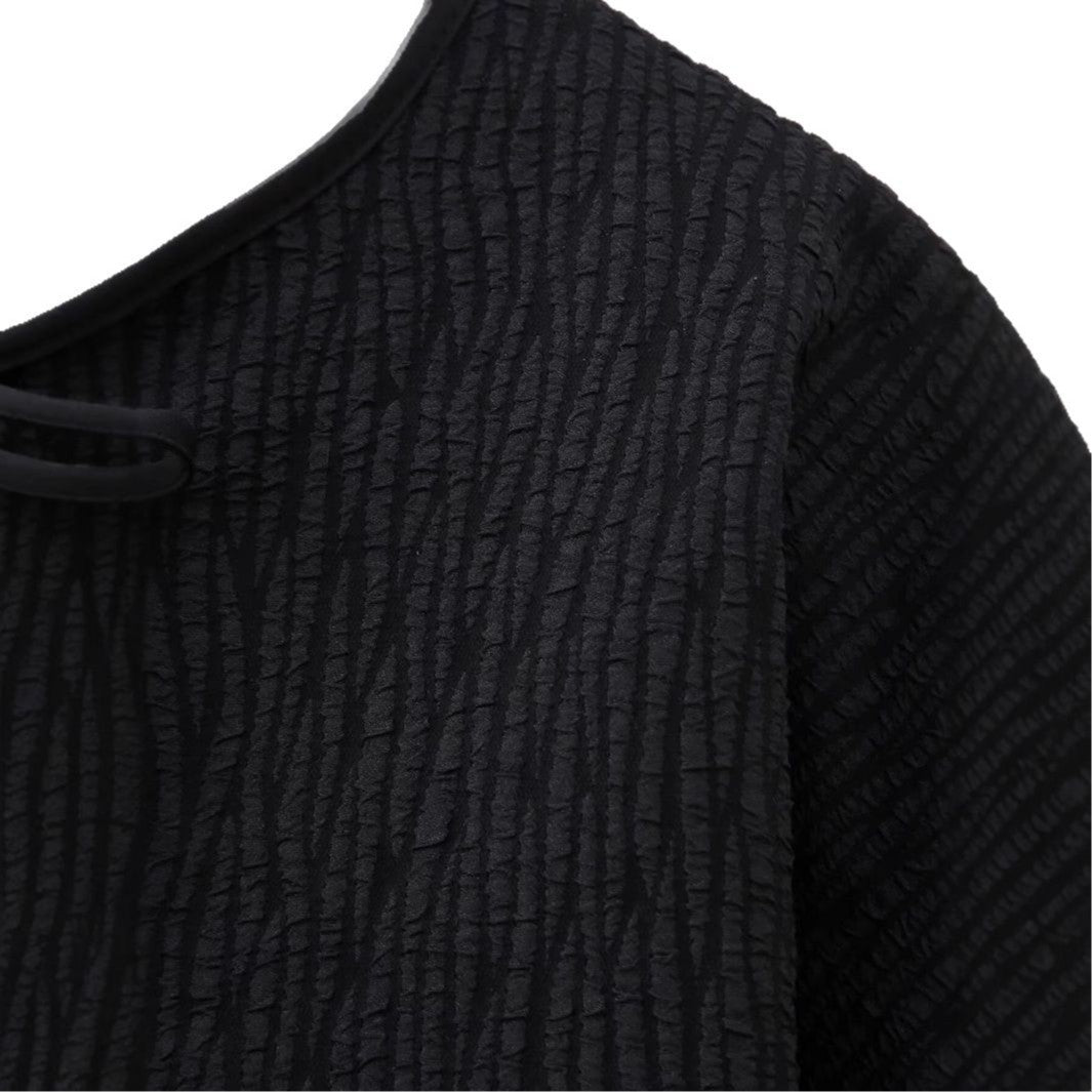 Damen elegante Steppjacke mit kunstvollen Rüschendetails und hohem Kragen EB