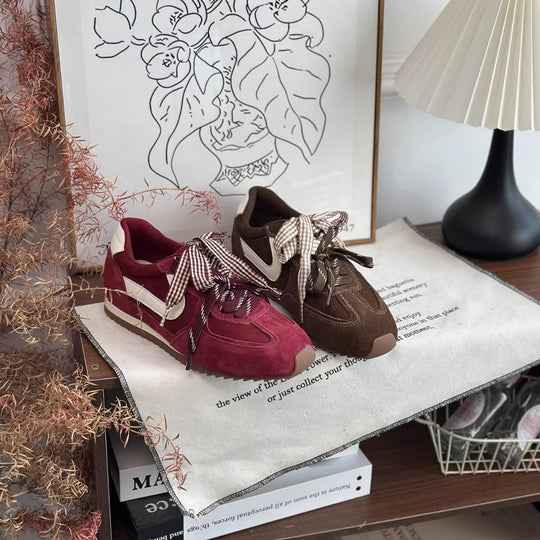 Damen Sportliche Sneakers mit verspieltem Rüschendesign und komfortabler Dämpfung EB