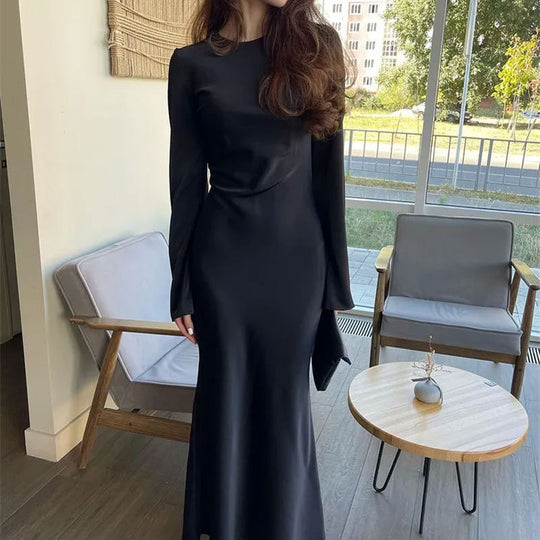 Damen Elegantes Maxikleid mit schmeichelndem Schnitt und ausgestellten Ärmeln EB