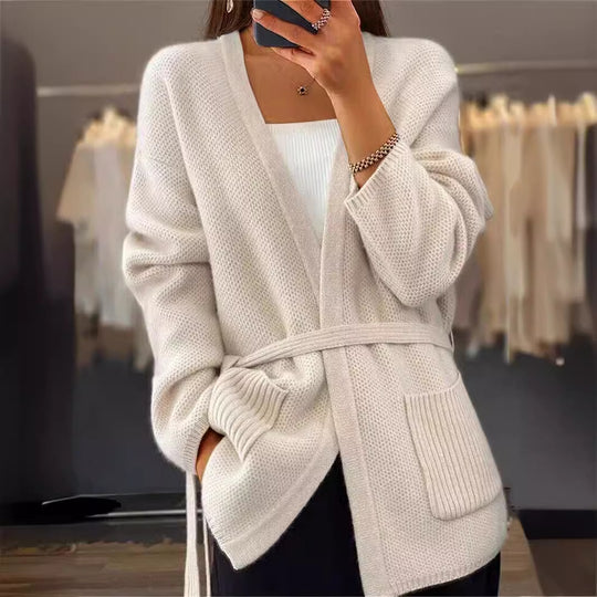 Damen nan lange Strickjacke mit Bindegürtel, aufgesetzten Rippentaschen und lockerem Waffelstrick EB