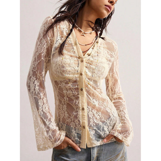 Damen Spitzenbluse mit zarter Wirkung und Knopfdetails EB