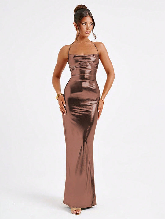 Damen Glamouröses Abendkleid mit Spaghettiträgern und figurschmeichelndem Schnitt EB