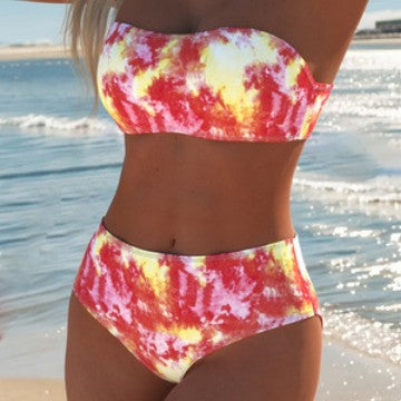 Damen Bandeau-Bikini mit High-Waist-Schnitt und modernem Batikdesign EB