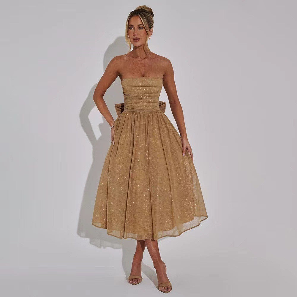 Damen Hochzeitskleid mit schimmerndem Taillenband und plissiertem Rock EB