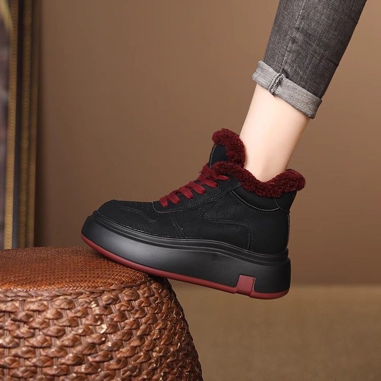 Damen High-Top Sneakers mit kuscheligem Fellrand und dämpfender Sohle EB