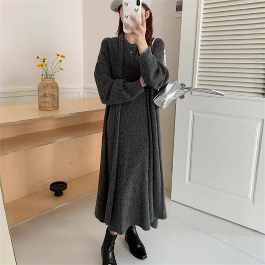 Damen Maxi-Strickkleid mit legerem Schnitt und langem Ärmel EB