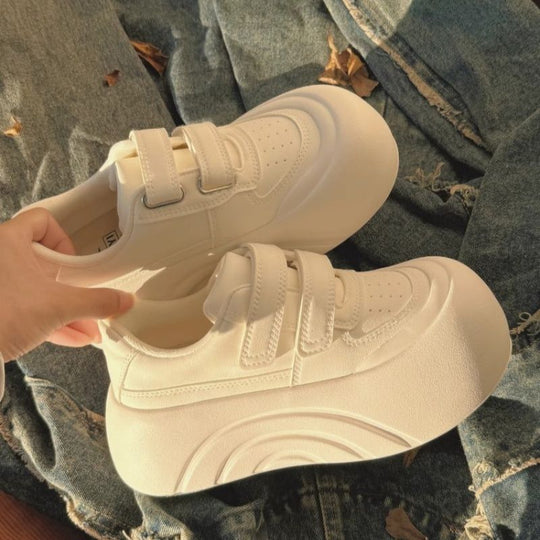 Damen Nachhaltige Sneaker mit verstellbarem Klettverschluss und dämpfender Sohle EB