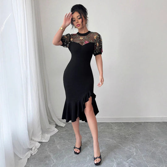 Damen Elegantes Kleid mit transparentem Spitzenoberteil und floralem Design EB
