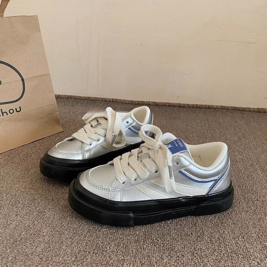 Damen Modische Sneakers mit glänzendem Obermaterial und dämpfender Sohle EB