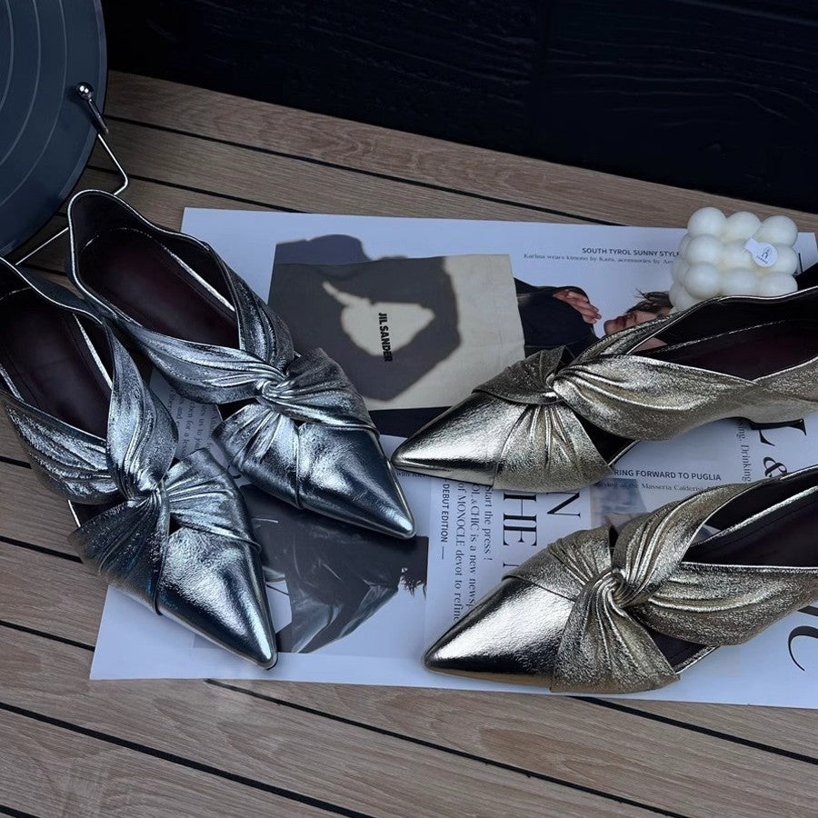 Damen Slipper mit eleganter Knotenverzierung und spitz zulaufendem Design EB