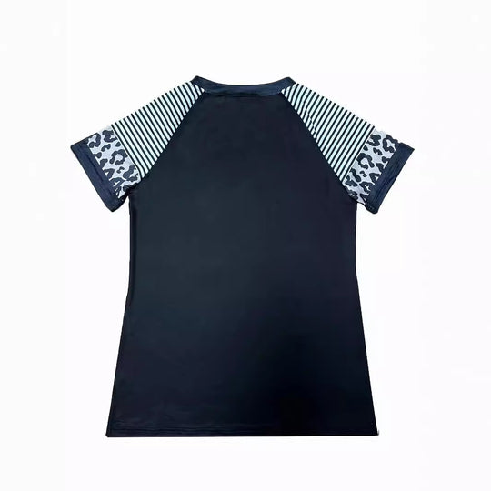 Damen T-Shirt mit Herzmotiv und modischem Streifenmix EB