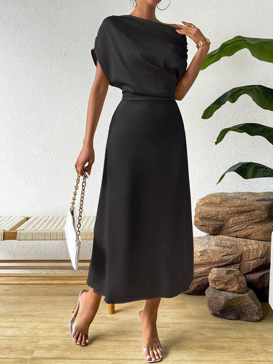 Damen Elegantes und fließendes Abendkleid mit asymmetrischem Schnitt EB