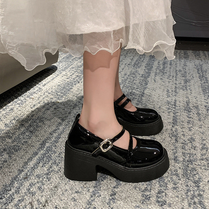 Damen Plattform-Pumps mit doppeltem Riemen und glänzender Oberfläche EB