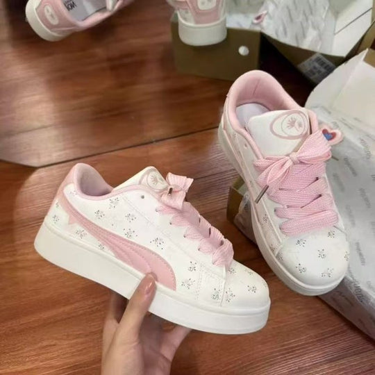 Damen Sneakers mit verspieltem Blumenmuster und komfortabler Sohle EB