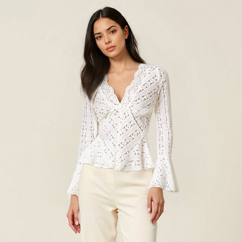 Damen Spitzenshirt mit ausgestellten Ärmeln und tailliertem Schnitt EB