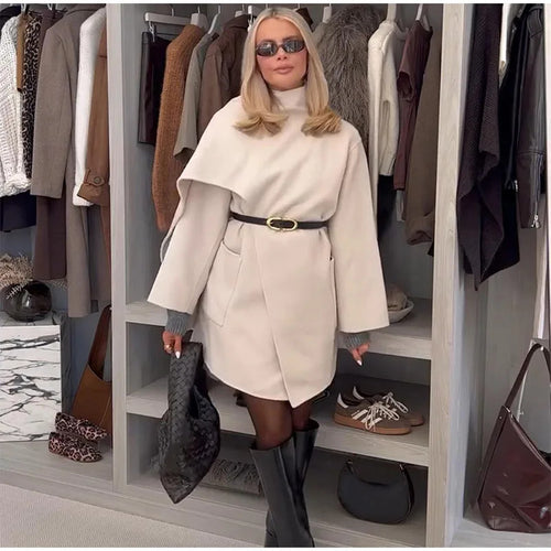 Damen Modische Wolljacke mit asymmetrischem Schnitt und praktischen Taschen EB