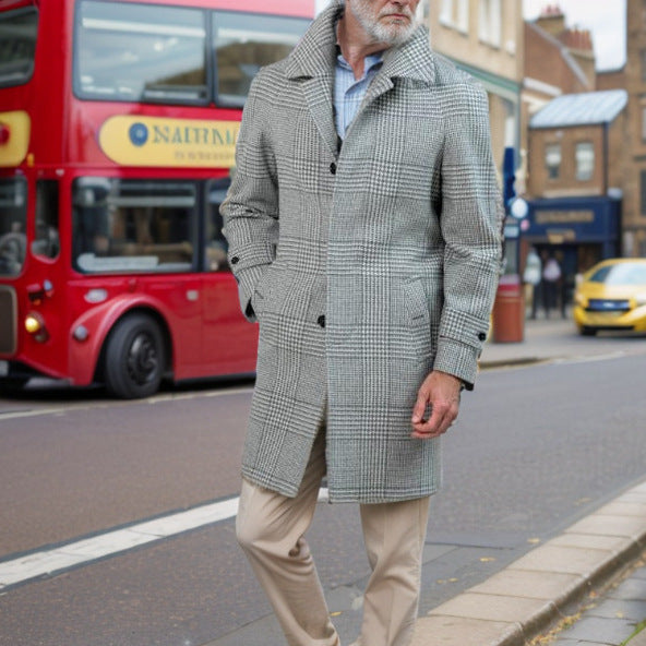 Herren modischer Trenchcoat mit praktischen Taschen und modernem Schnitt EB