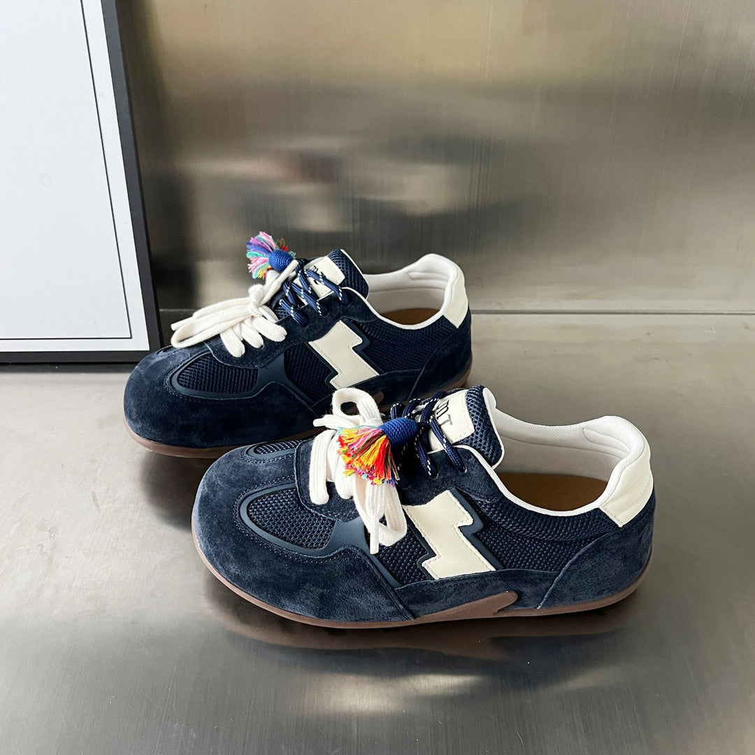 Damen Sportliche Sneaker mit atmungsaktiver Mesh-Oberfläche und buntem Quasten-Detail EB
