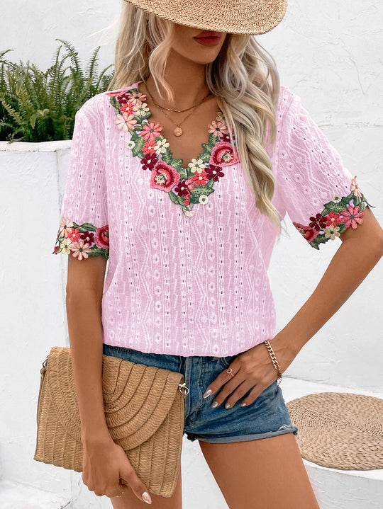 Damen Bluse mit floralen Stickereien und luftigen Ärmeln EB