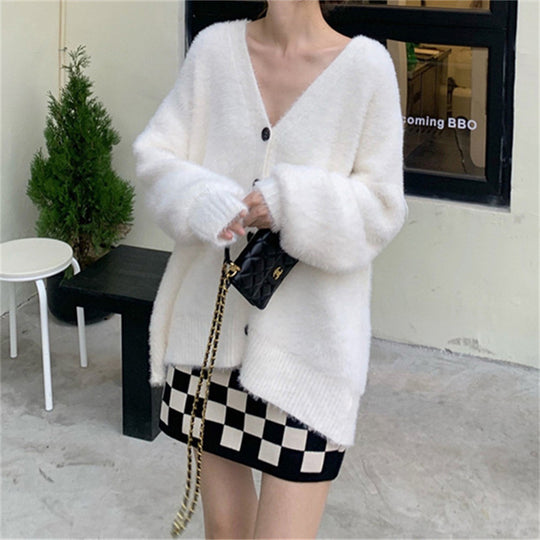 Damen Flauschiger Strickcardigan mit V-Ausschnitt und praktischen Knöpfen EB