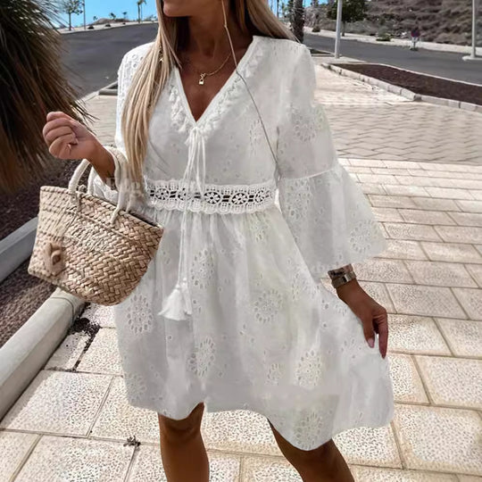 Damen Sommerkleid mit luftigen Trompetenärmel und elegantem Häkelgürtel EB