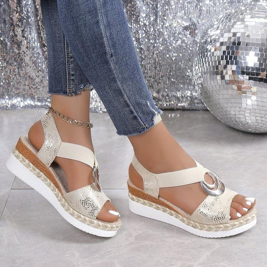 Damen Komfortable Plateau-Sandalen mit modischem Schmuckdetail EB