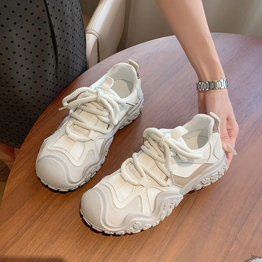 Damen sportliche Sneakers mit robustem Sohlenprofil und atmungsaktiven Materialien EB