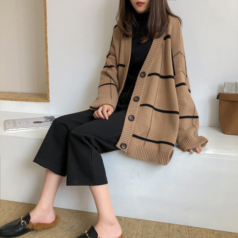 Damen Grobstrickjacke mit modischem Karo-Muster und praktischen Taschen EB