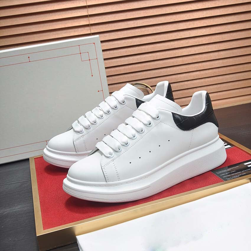 Damen Sportliche Sneakers mit modischer Lederspitze und gepolsterter Sohle EB