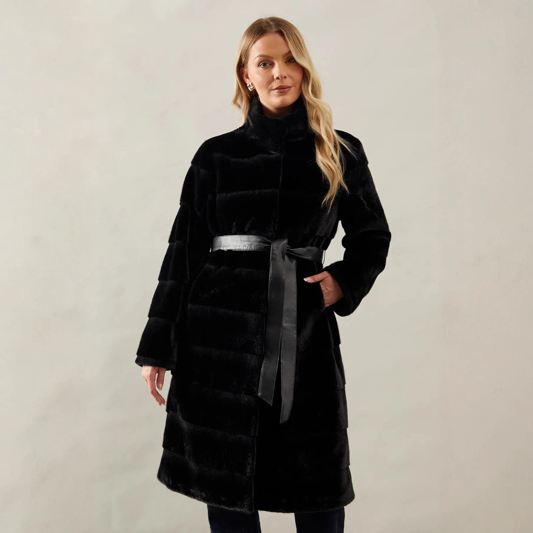 Damen Markante Kuscheljacke mit eingefasstem Gürtel EB